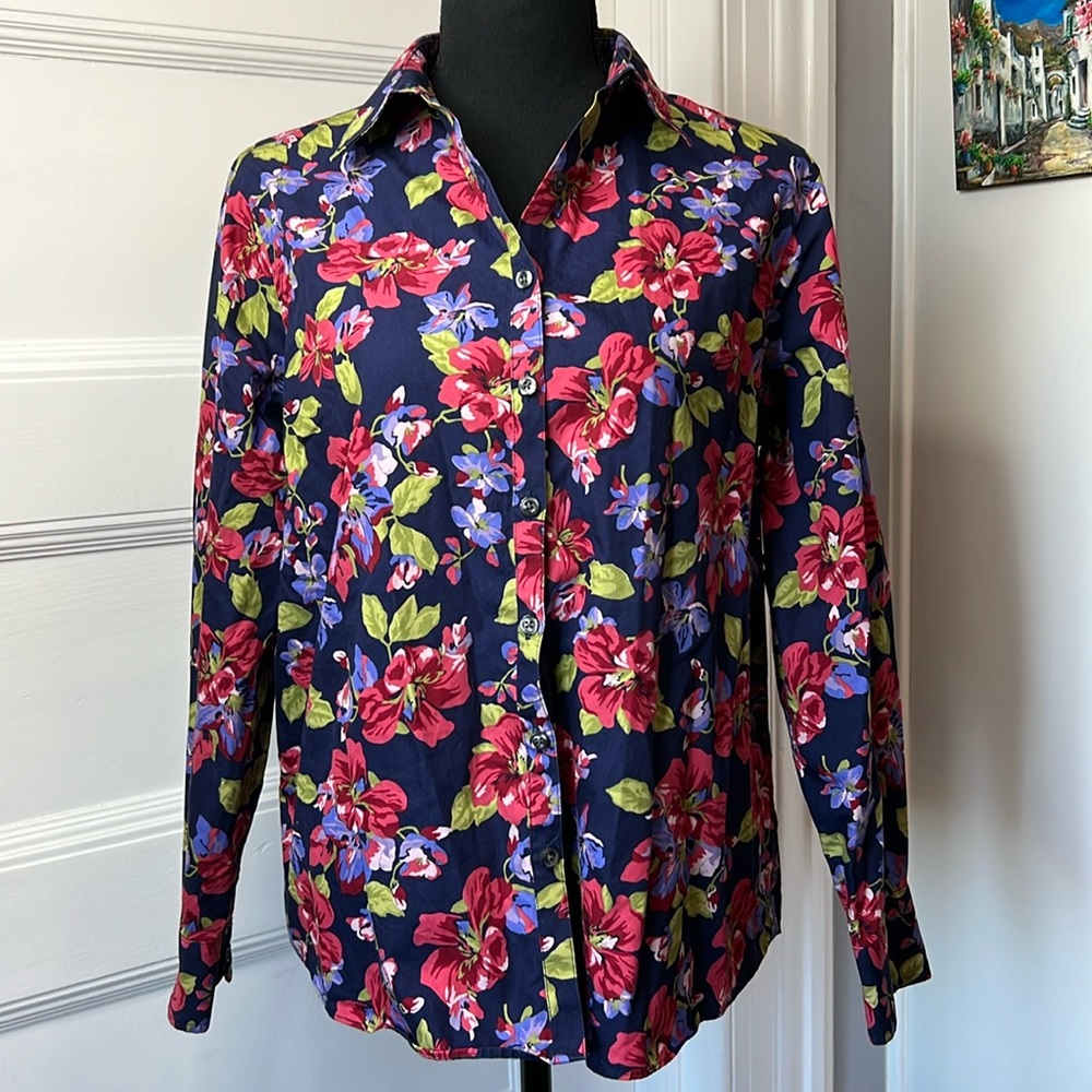 LANDS’ END NWOT ‎ NO IRON SUPIMA BLOUSE